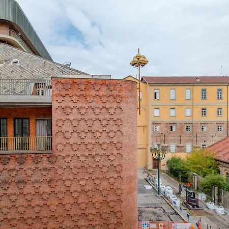 The Royal House, 2 *